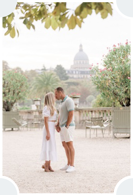 Couples photo session in Paris – Pictours Paris Photography