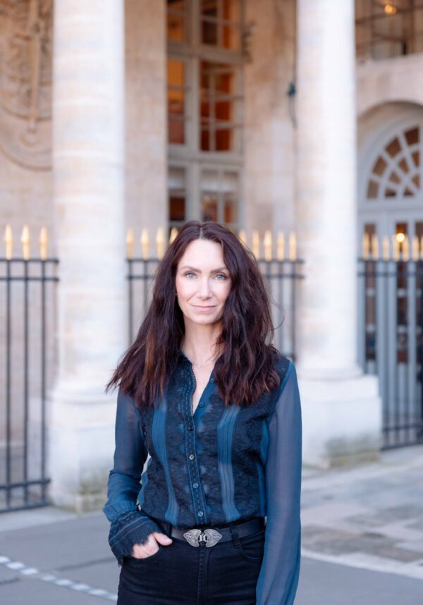 Indigo Associate Photographer Pictours Paris Lindsey and Elodie-5 copy 2